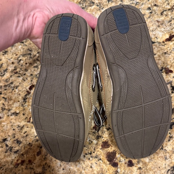 Island Surf Stylish Kids Boat Shoes - Tan and Brown - Picture 7 of 7
